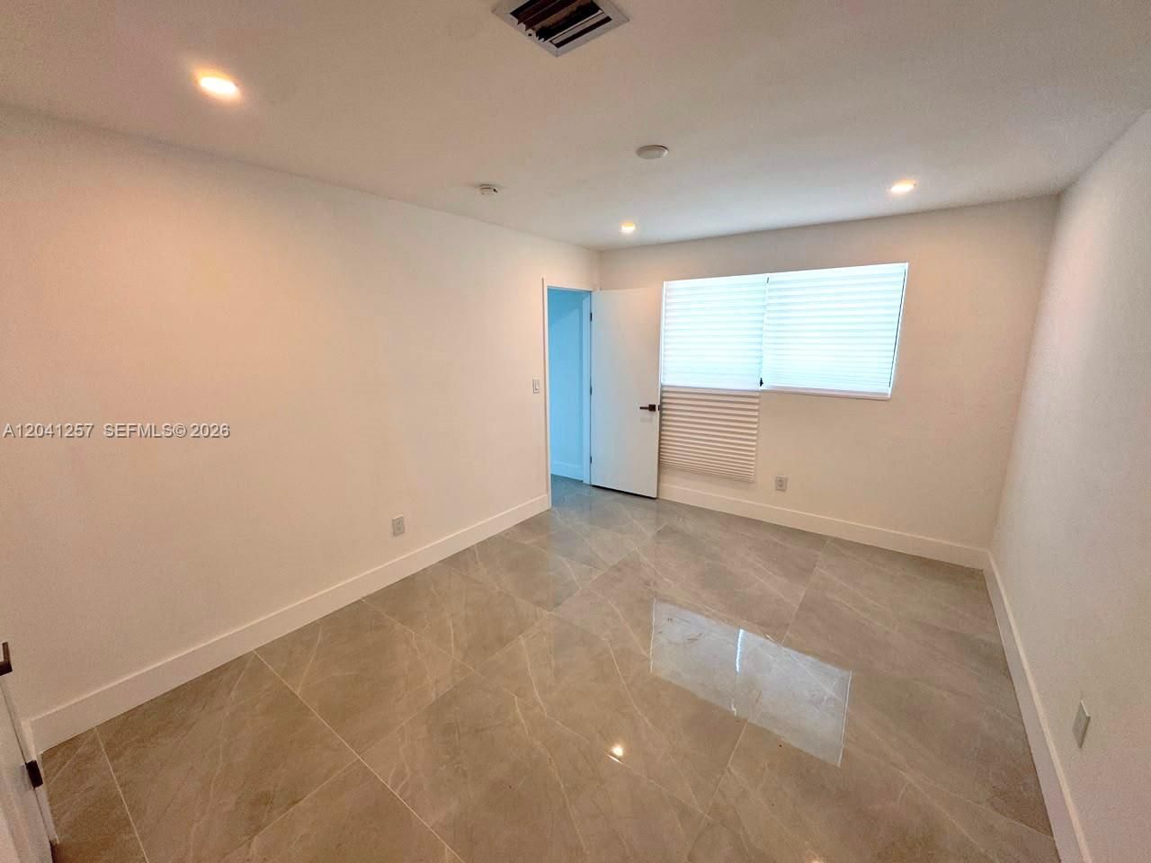 19700 NE 11th Pl, Miami, FL 33179 Photo