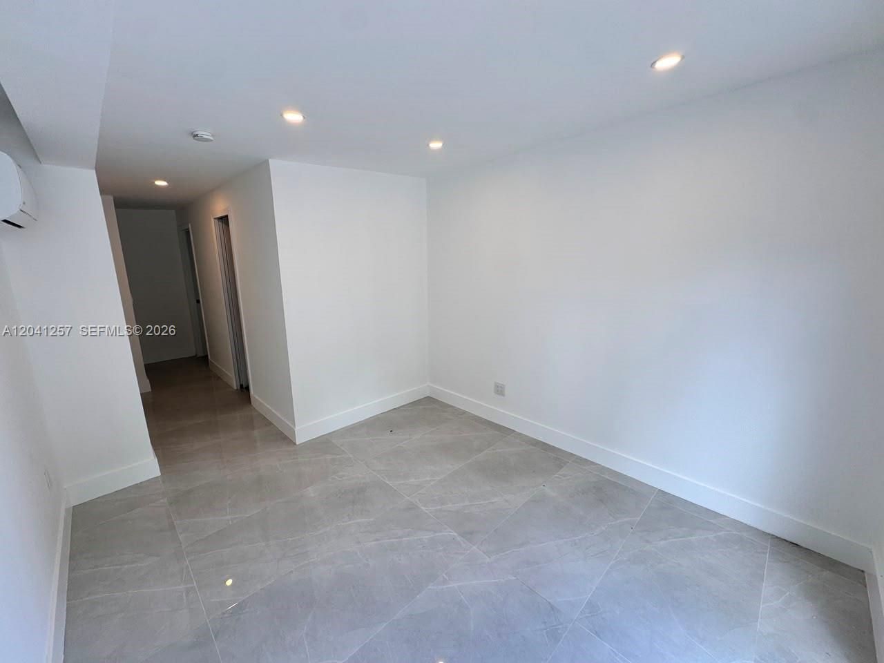 19700 NE 11th Pl, Miami, FL 33179 Photo