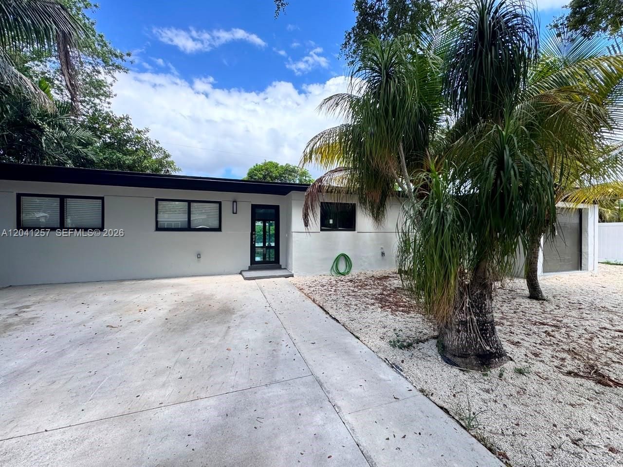 19700 NE 11th Pl, Miami, FL 33179 Photo
