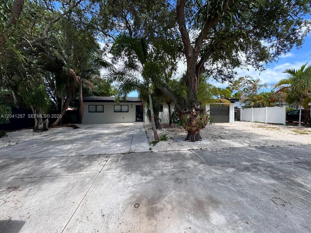 19700 NE 11th Pl, Miami, FL 33179 Photo