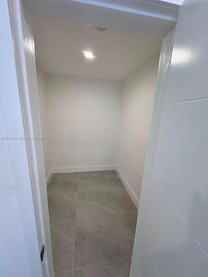 19700 NE 11th Pl, Miami, FL 33179 Photo