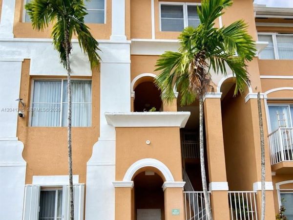 7250 NW 177th St , Unit 200-16, Hialeah, FL 33015