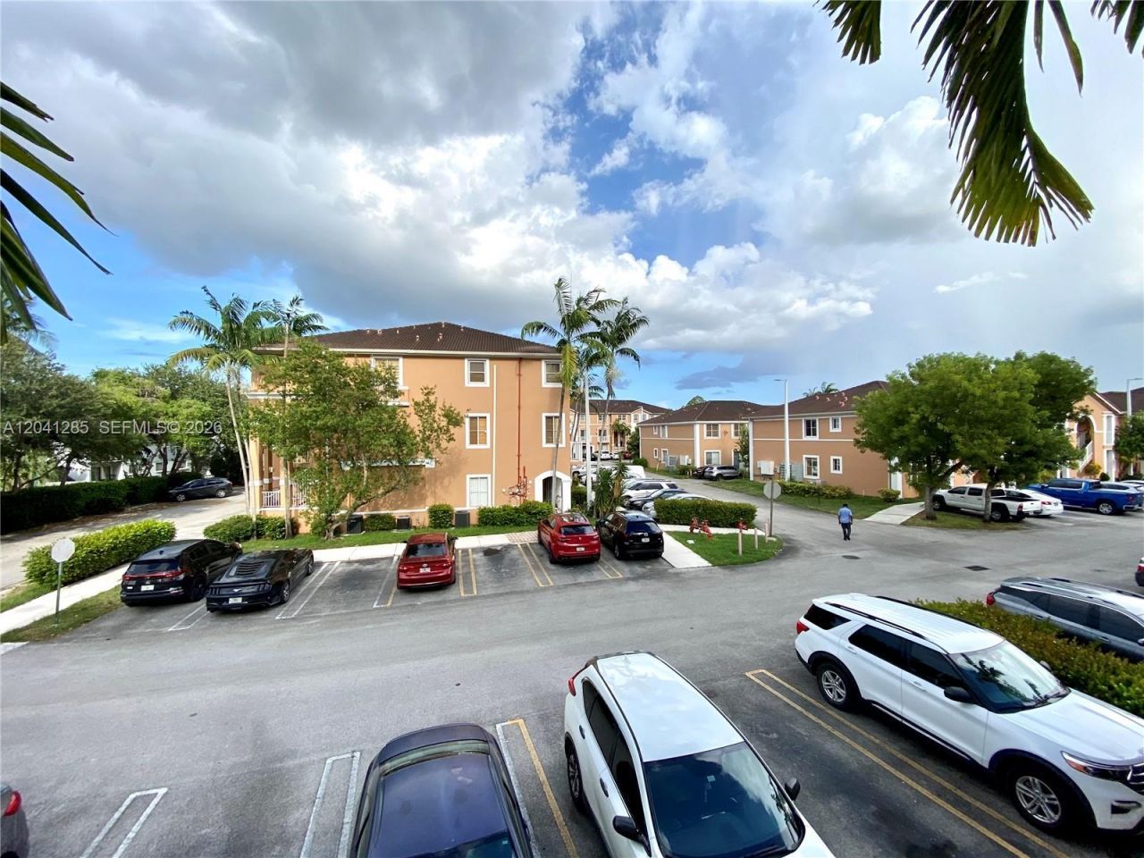 7250 NW 177th St , Unit 200-16, Hialeah, FL 33015 Photo