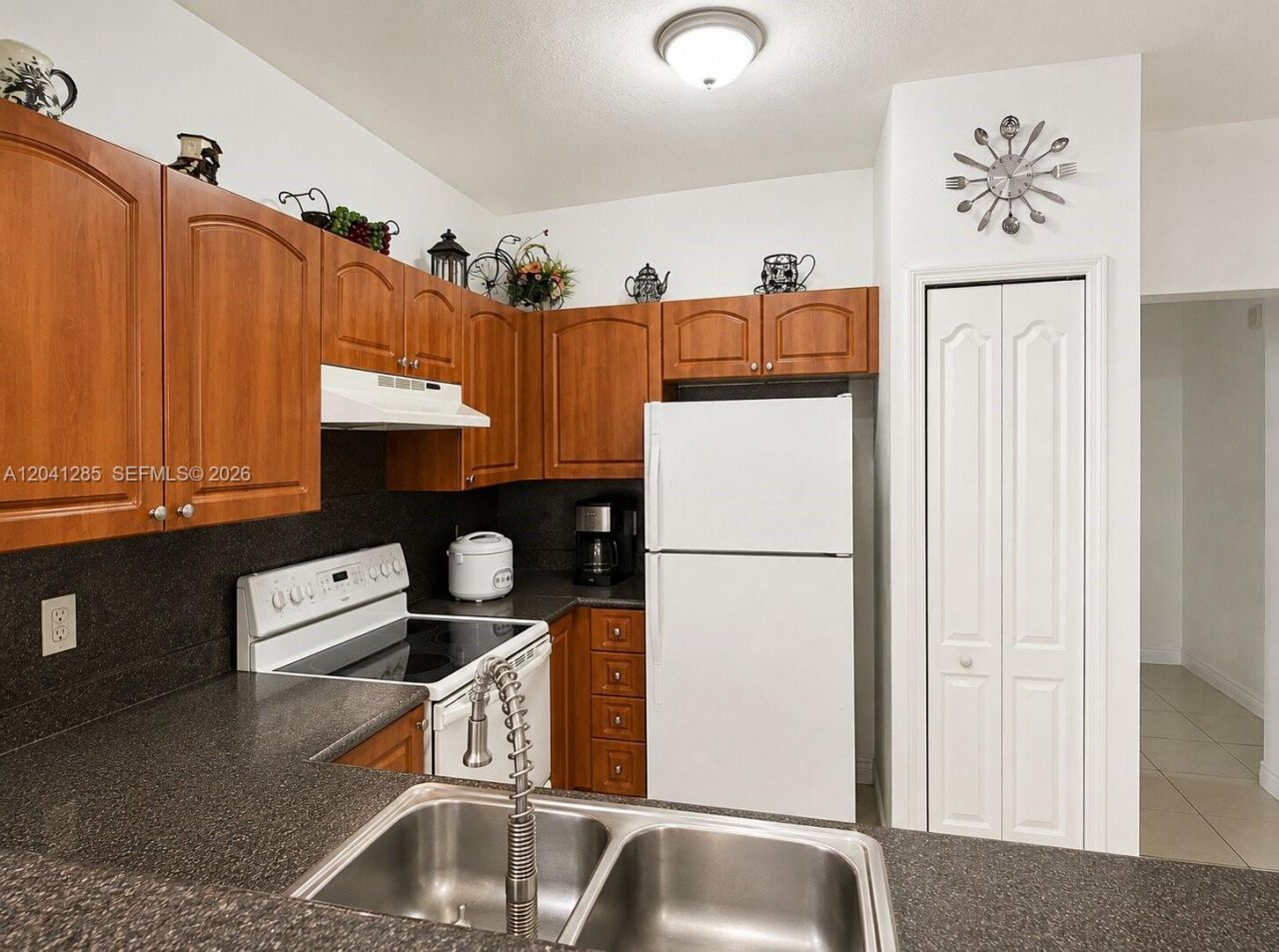 7250 NW 177th St , Unit 200-16, Hialeah, FL 33015 Photo