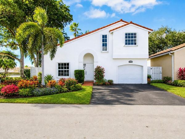 12797 NW 13th St , Sunrise, FL 33323