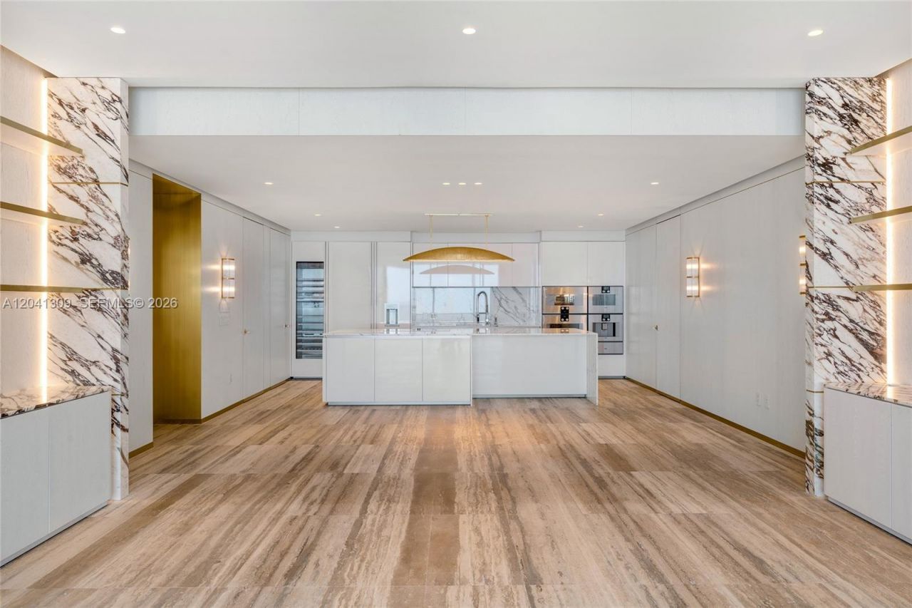 10201 Collins Ave , Unit 906, Bal Harbour, FL 33154 Photo