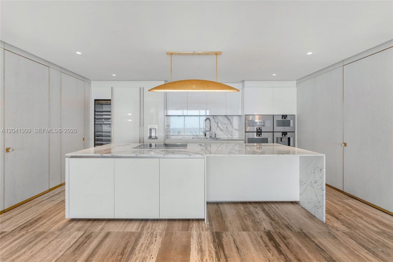 10201 Collins Ave , Unit 906, Bal Harbour, FL 33154 Photo