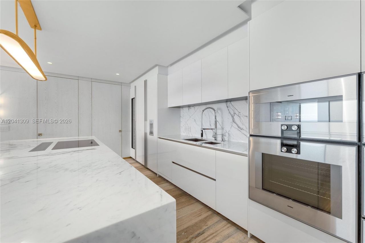 10201 Collins Ave , Unit 906, Bal Harbour, FL 33154 Photo