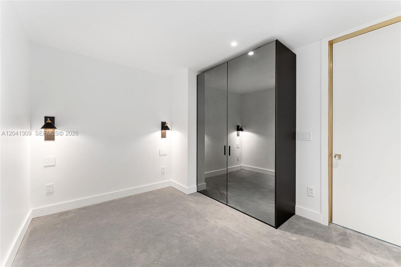 10201 Collins Ave , Unit 906, Bal Harbour, FL 33154 Photo