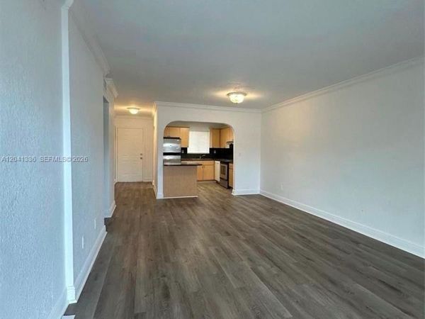 980 NE 170th St , Unit 214, North Miami Beach, FL 33162