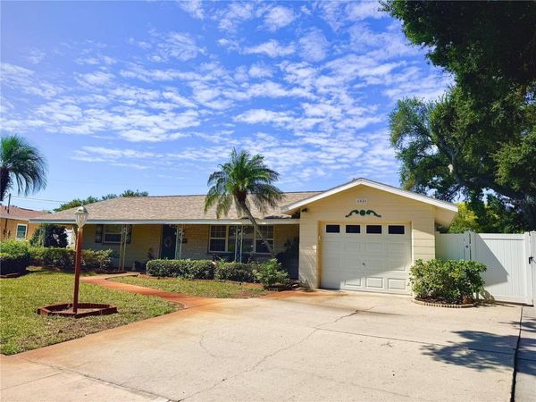 6086 28TH AVENUE N, ST PETERSBURG, FL 33710