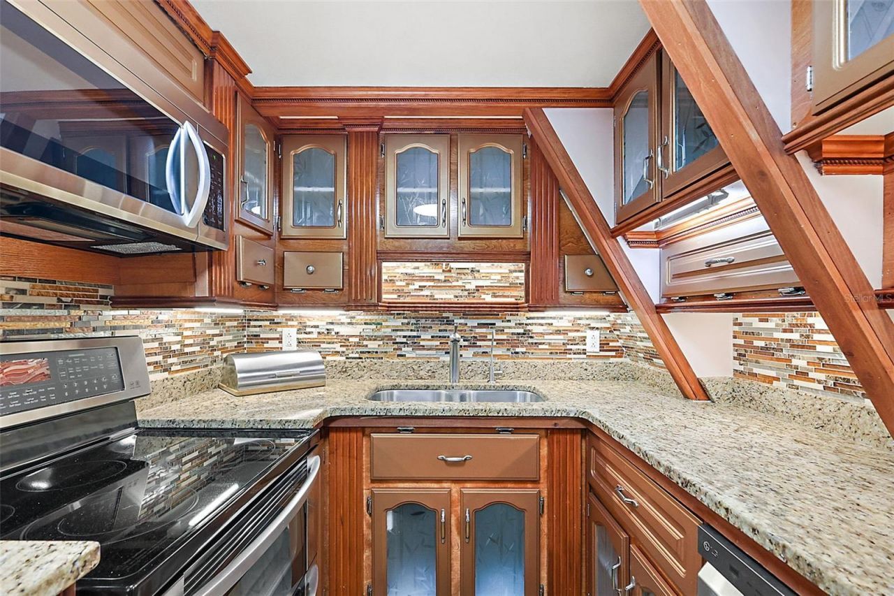 507 Lakeshore Drive, Eustis, FL 32726 Photo
