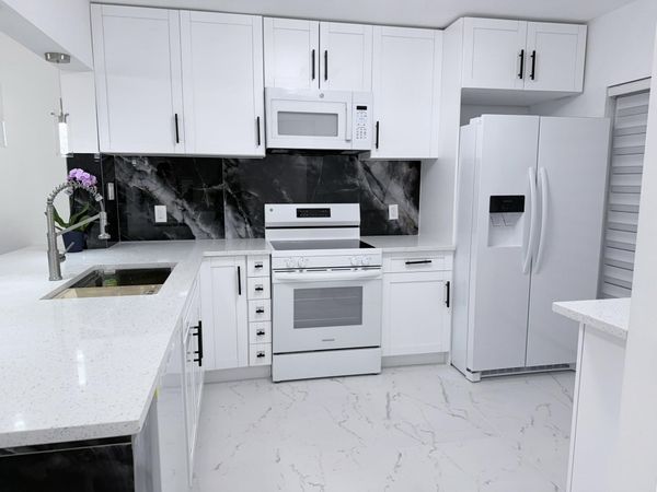 300 E Club Circle, Unit 107, Boca Raton, FL 33431