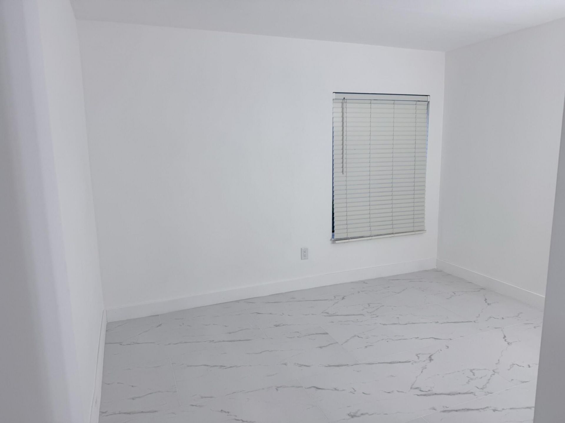 300 E Club Circle, Unit 107, Boca Raton, FL 33431 Photo