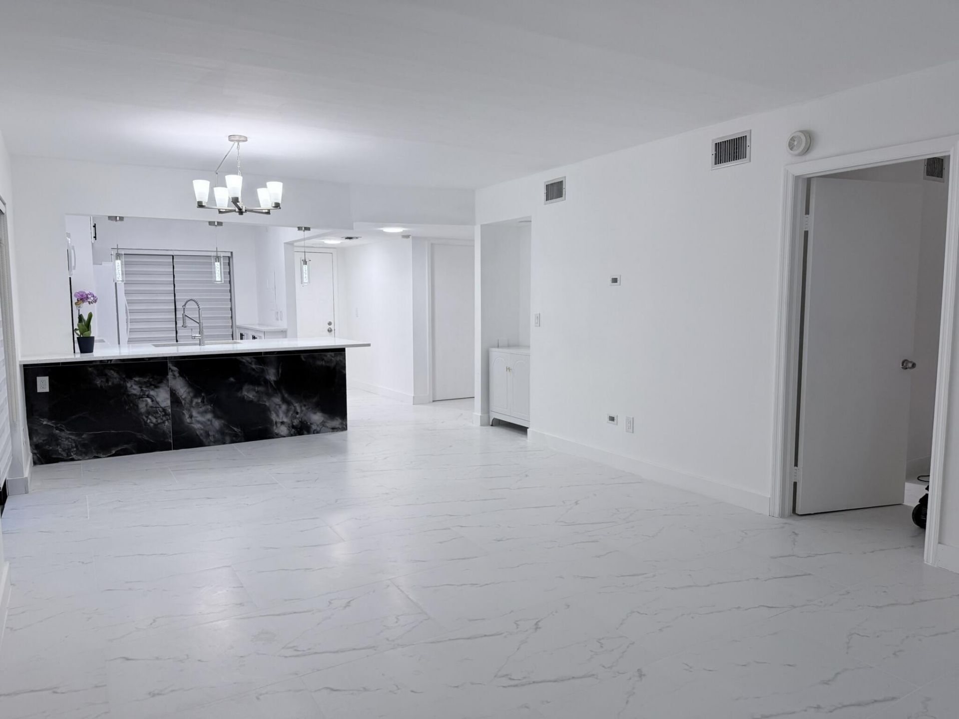 300 E Club Circle, Unit 107, Boca Raton, FL 33431 Photo