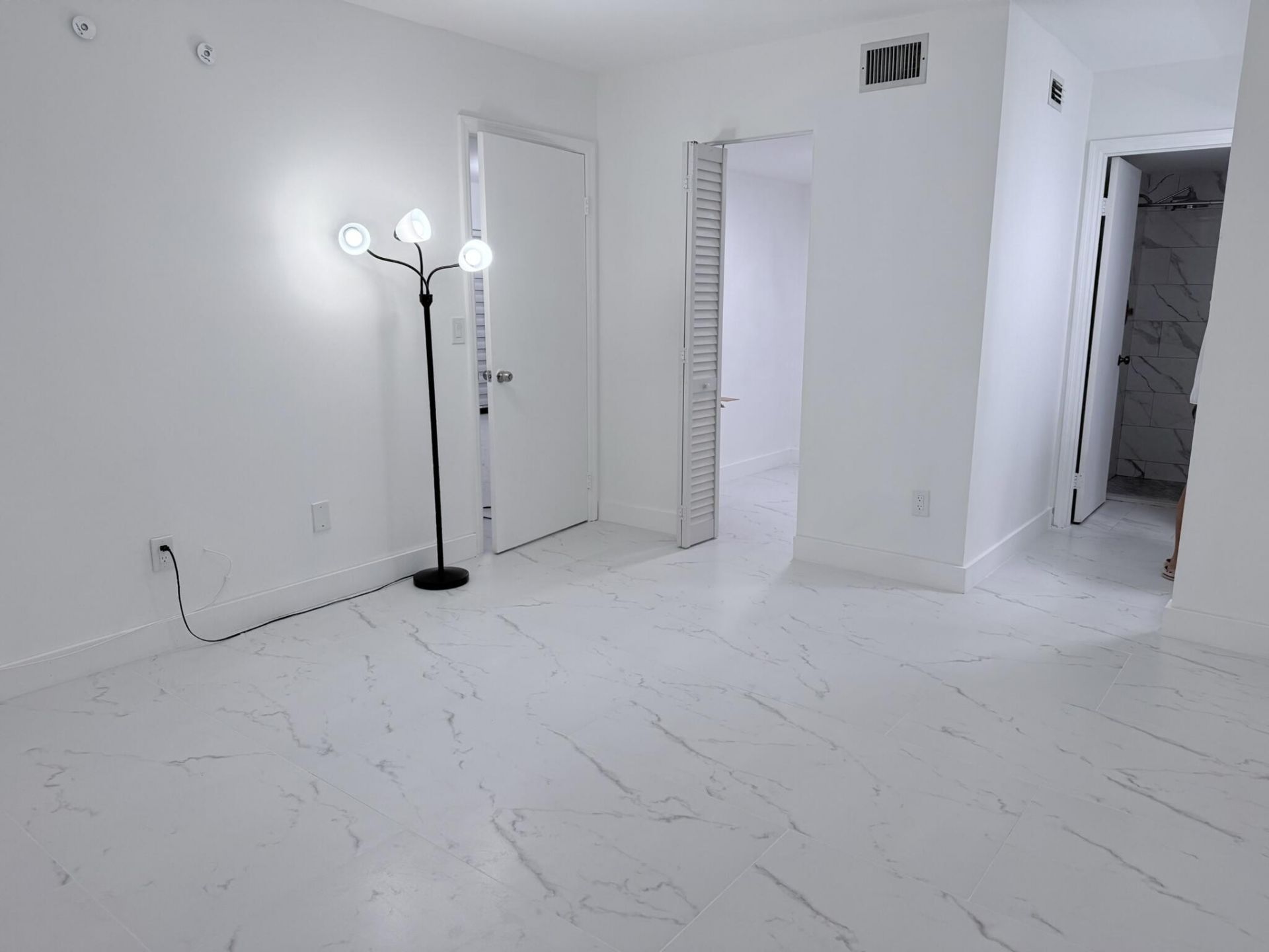 300 E Club Circle, Unit 107, Boca Raton, FL 33431 Photo