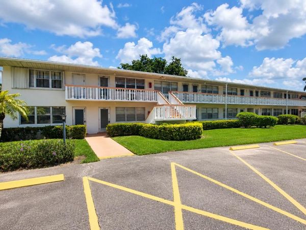 338 Camden O, West Palm Beach, FL 33417