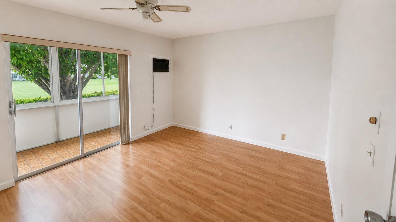 338 Camden O, West Palm Beach, FL 33417 Photo