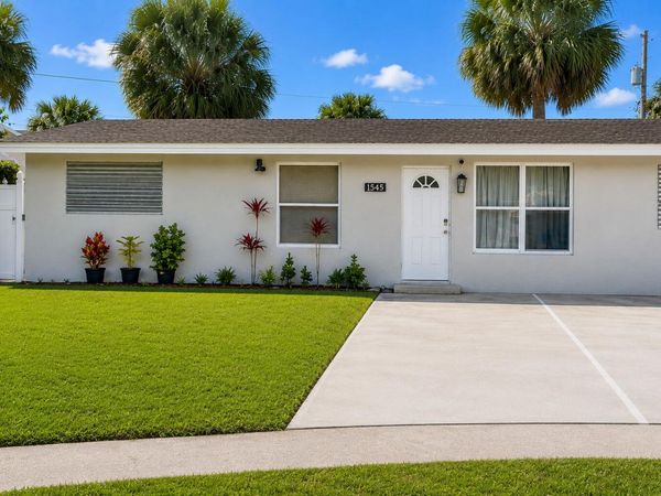 1545 S 24th Court, West Palm Beach, FL 33404