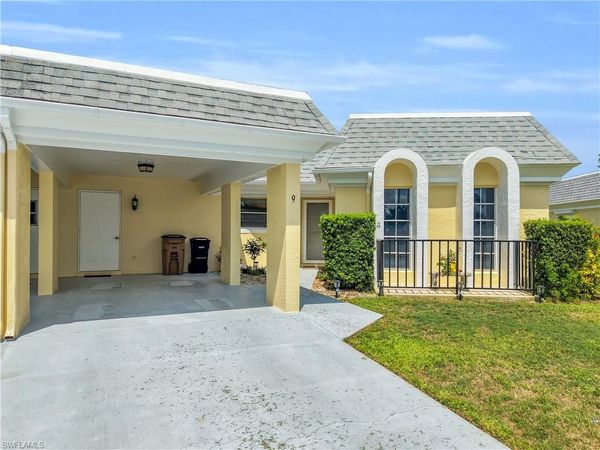9 Regency CT , LEHIGH ACRES, FL 33936