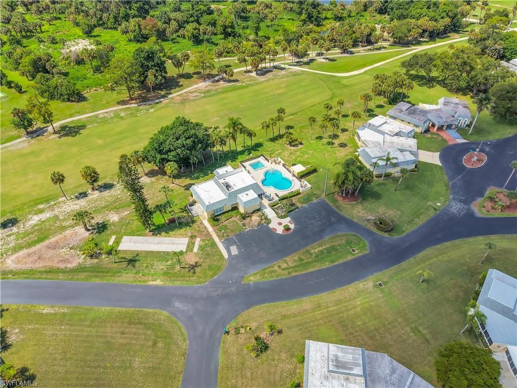 9 Regency Ct, Lehigh Acres, FL 33936 Photo