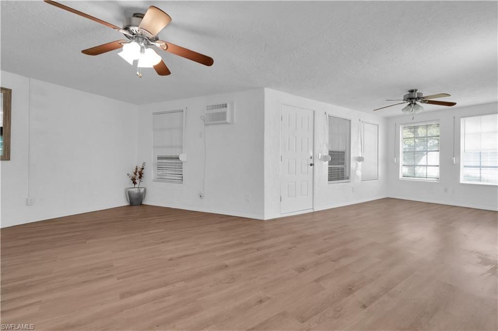 9 Regency Ct, Lehigh Acres, FL 33936 Photo