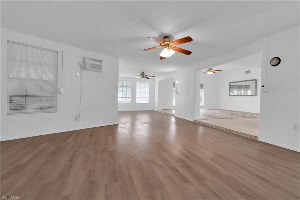9 Regency Ct, Lehigh Acres, FL 33936 Photo