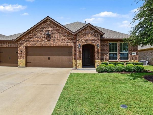 4016 Woodford Drive, Forney, TX 75126