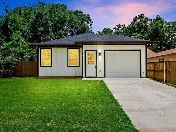 1104 W Elm Street , Denison, TX 75020