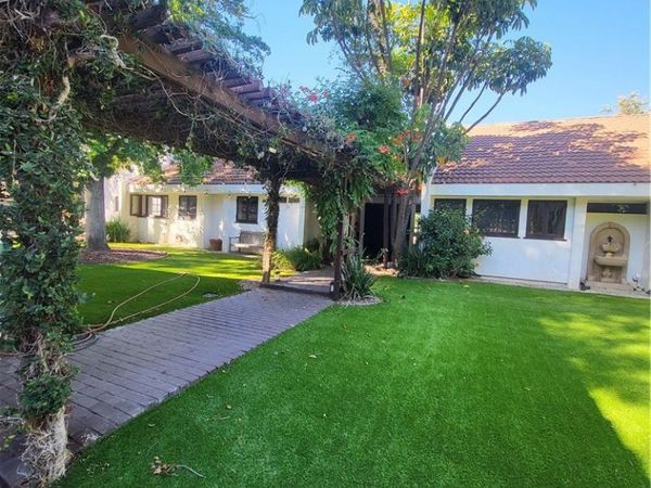 191 Dapplegray, Bell Canyon, CA 91307