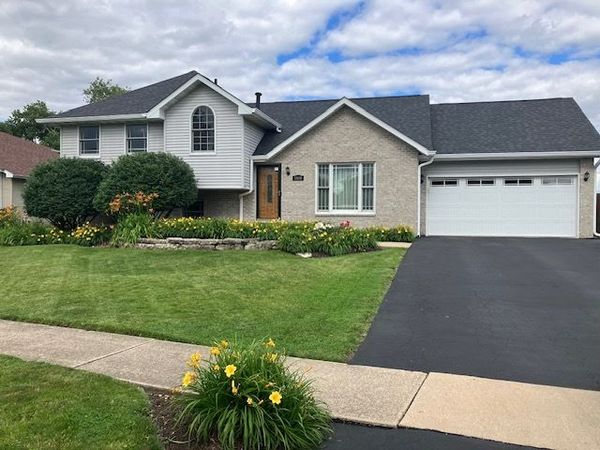 1606 Timberline Drive, Joliet, IL 60431