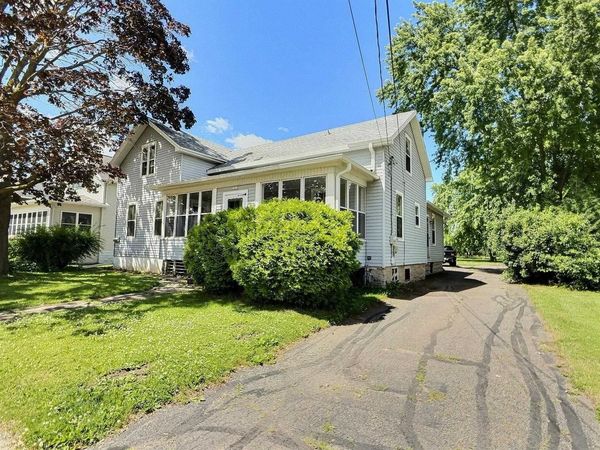 1833 MINNESOTA STREET, Oshkosh, WI 54902