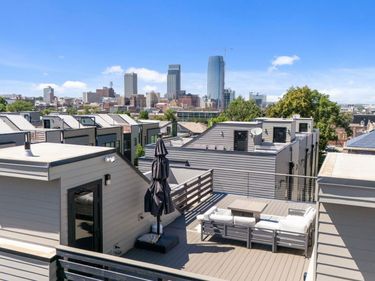 1007 Johnston Plaza, Omaha, NE 68108