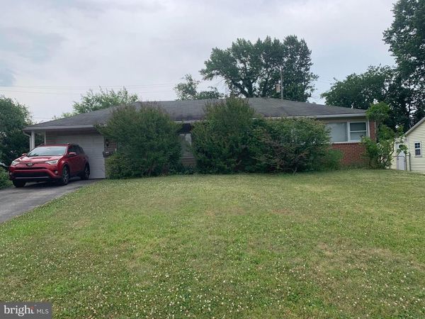 2910 PENN SQUARE ROAD, NORRISTOWN, PA 19401