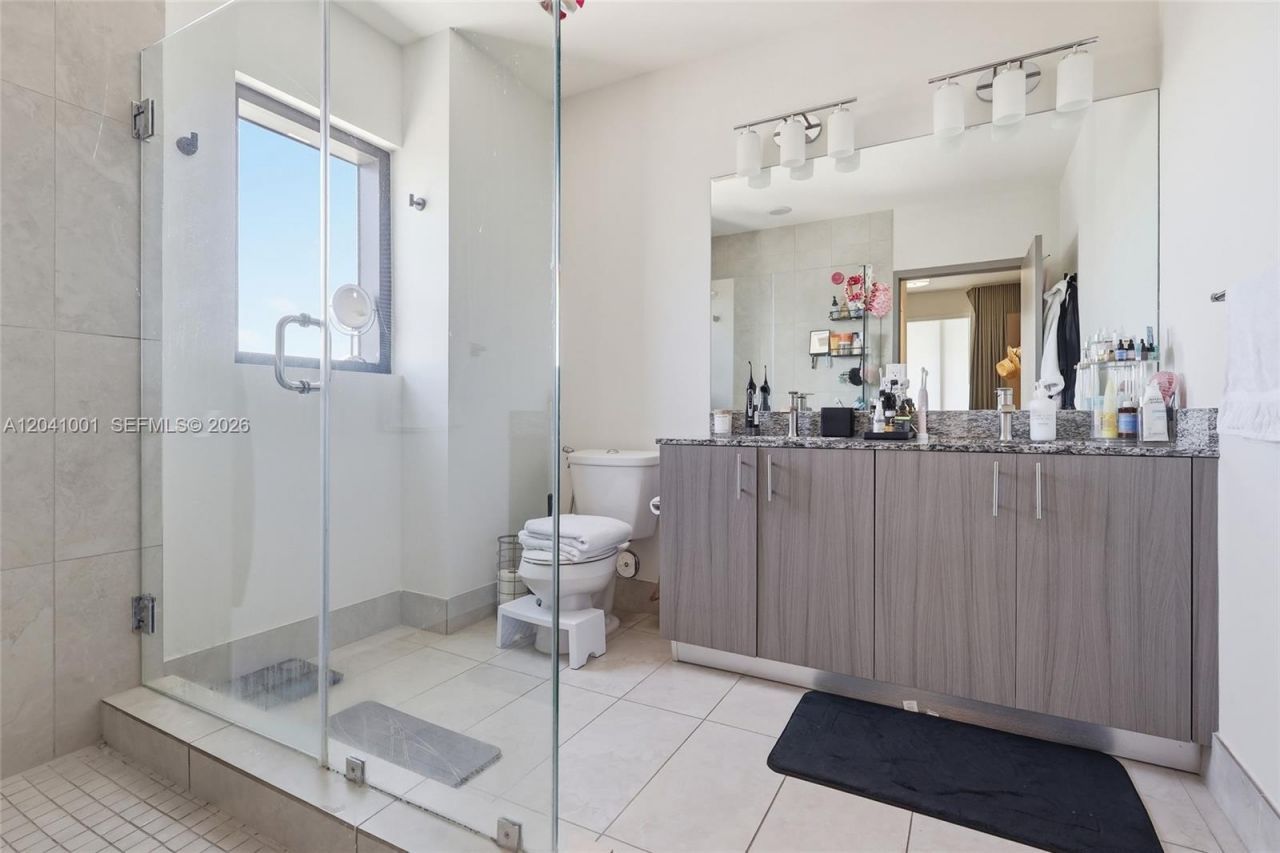 5350 NW 84th Ave , Unit 1901, Doral, FL 33166 Photo