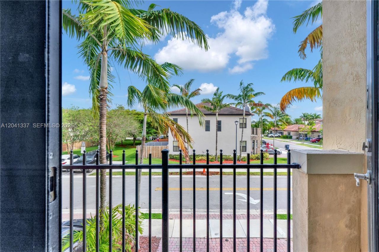 11485 SW 236th Ln , Unit 11485, Homestead, FL 33032 Photo