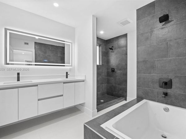 2940 SW 12th St , Miami, FL 33135
