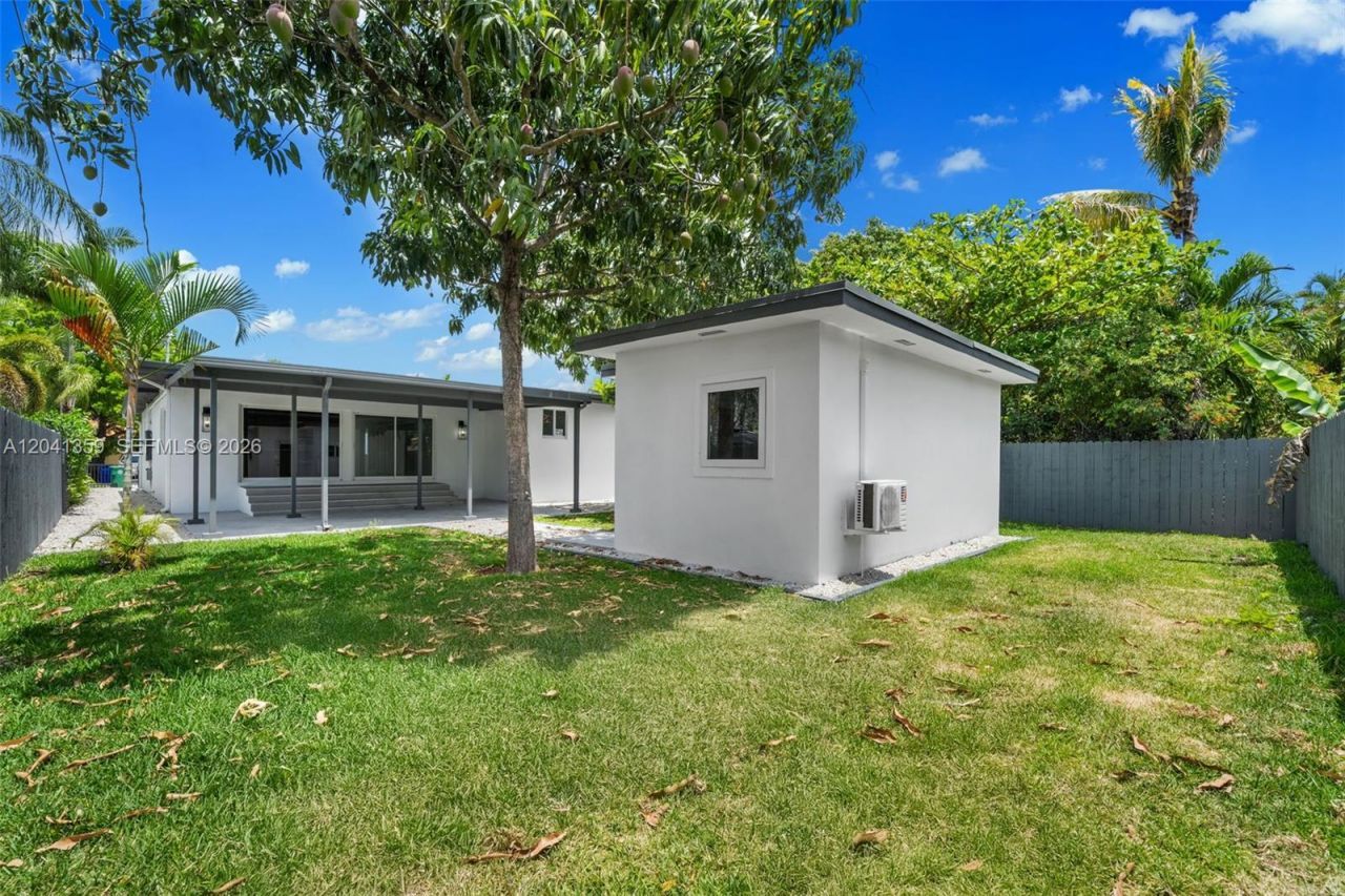 2940 SW 12th St , Miami, FL 33135 Photo