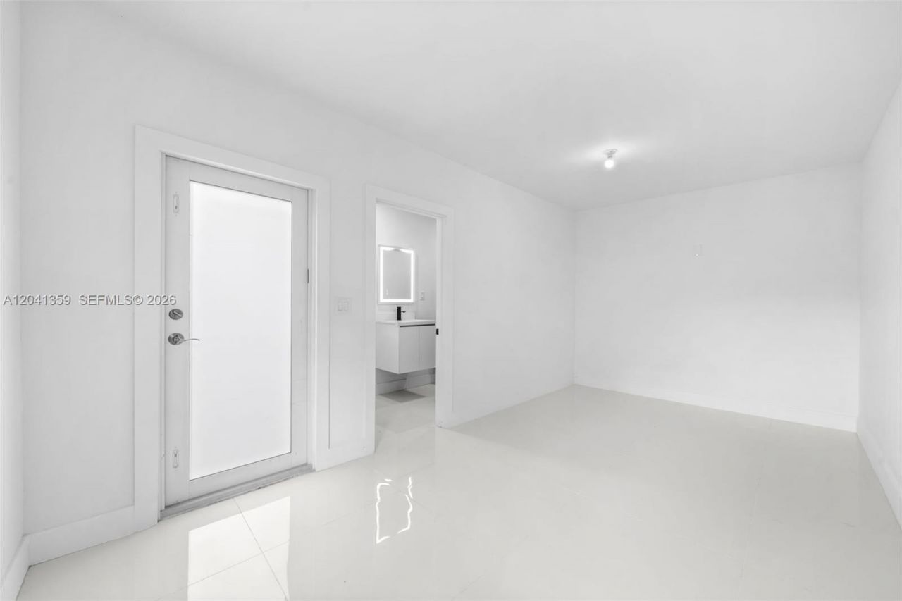 2940 SW 12th St , Miami, FL 33135 Photo