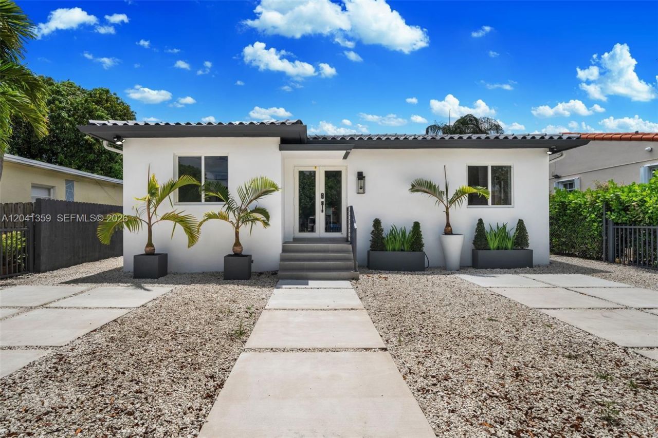 2940 SW 12th St , Miami, FL 33135 Photo