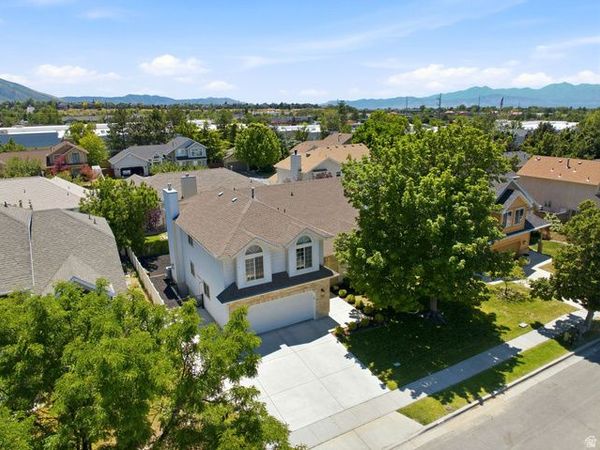 2154 E NEW HORIZON DR , Sandy, UT 84093