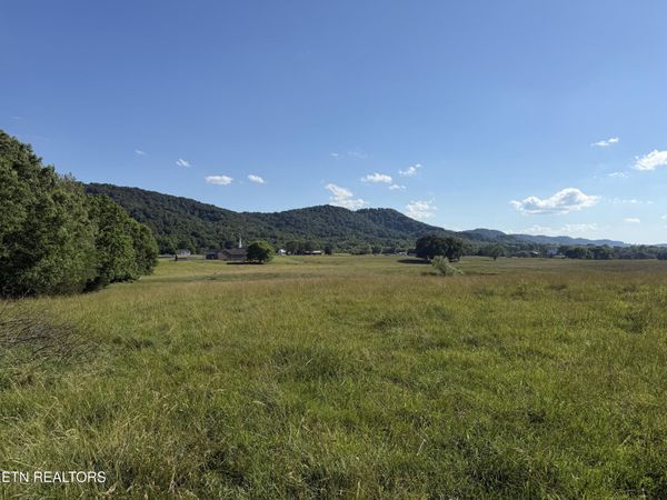 1494 Rocky Valley Rd, New Market, TN 37820