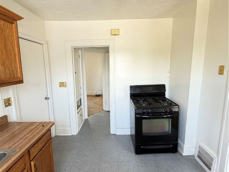 4857 E 84th Street, Garfield Heights, OH 44125 Photo 6