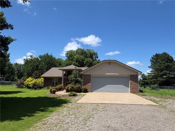 286 Meadowrue Road , Russellville, AR 72802