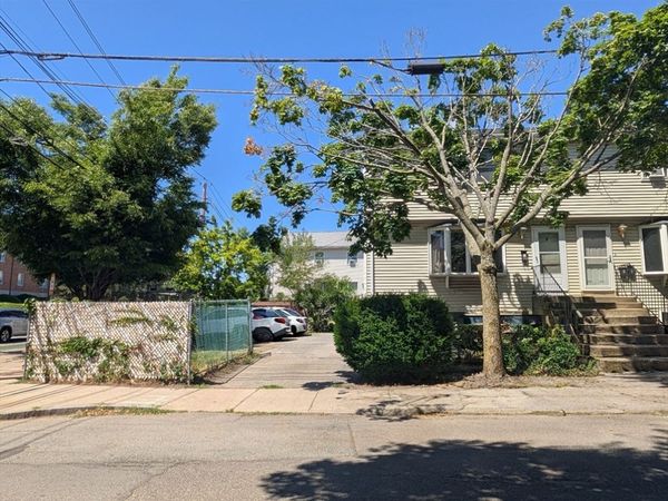 2 Myrtle, Unit 2, Somerville, MA 02145