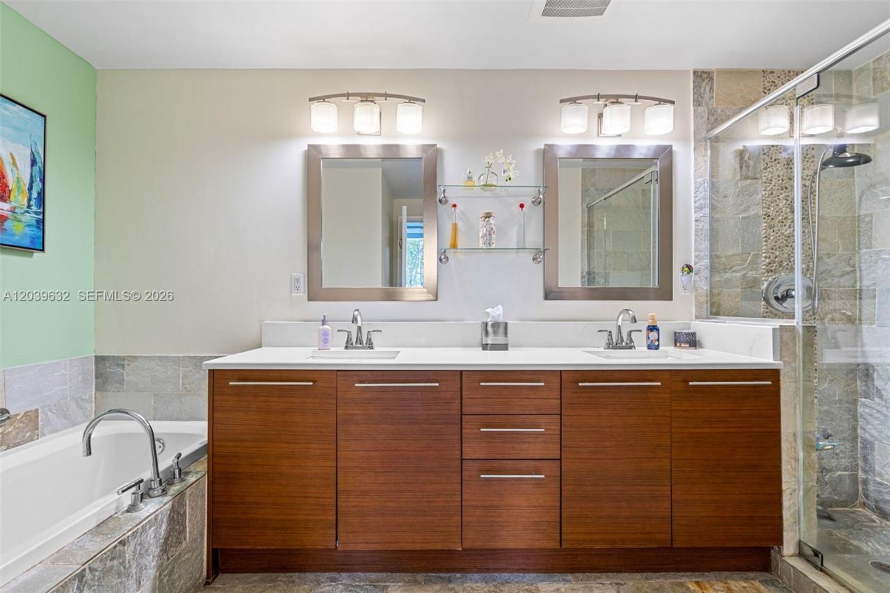 2641 N Flamingo Rd, Unit 304N, Sunrise, FL 33323 Photo
