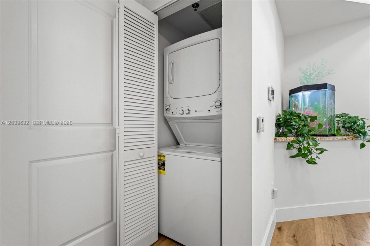 2641 N Flamingo Rd, Unit 304N, Sunrise, FL 33323 Photo