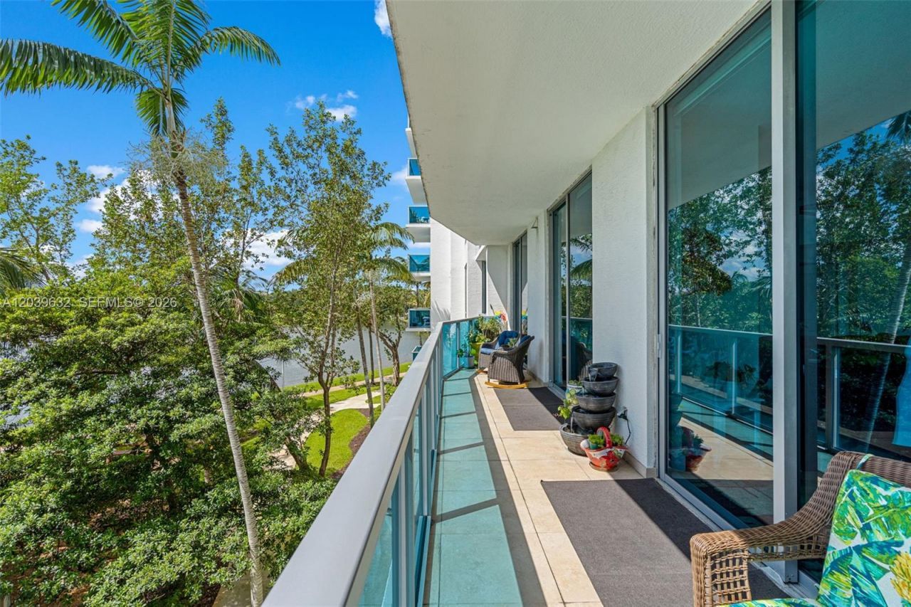 2641 N Flamingo Rd, Unit 304N, Sunrise, FL 33323 Photo