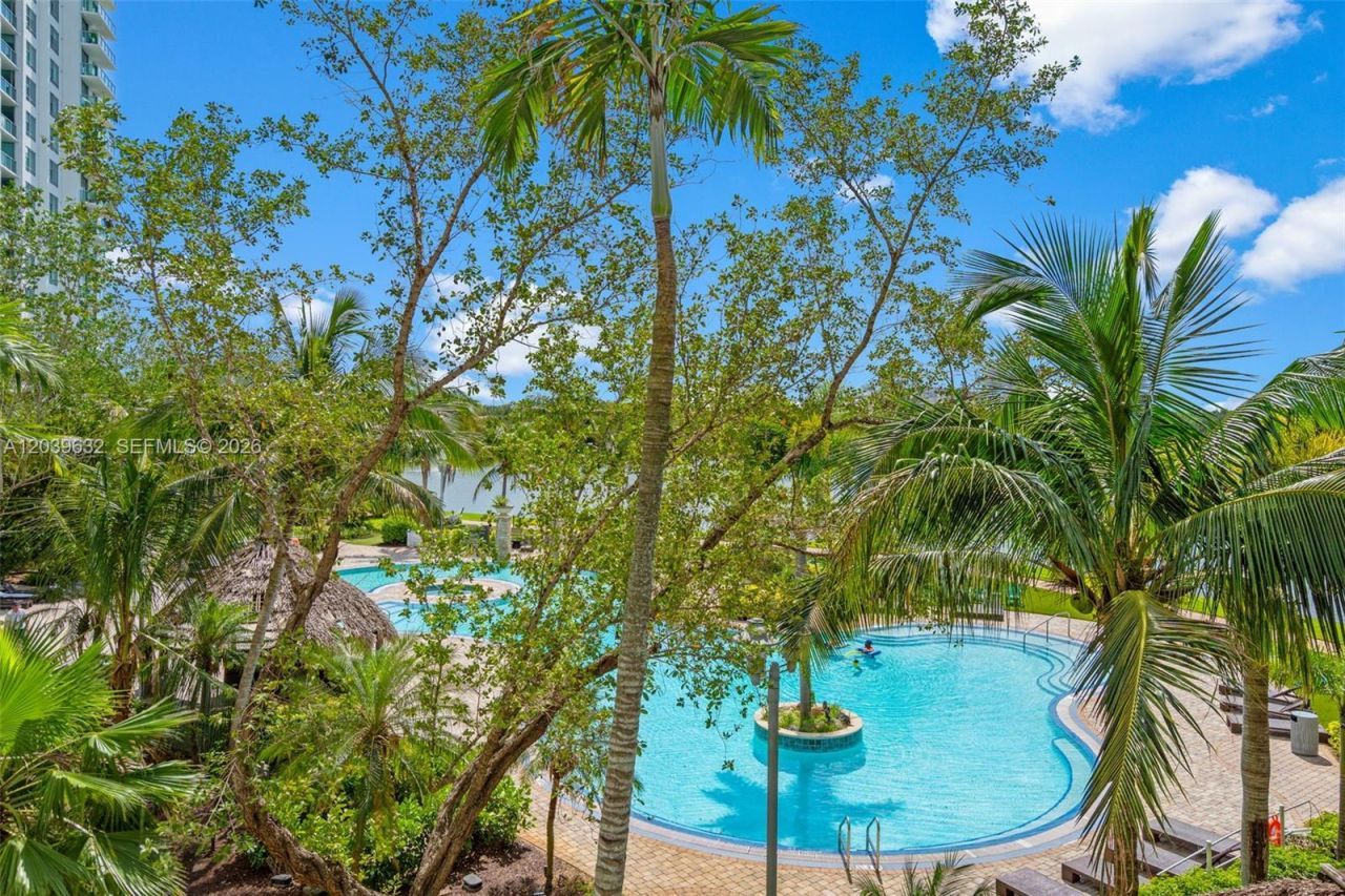 2641 N Flamingo Rd, Unit 304N, Sunrise, FL 33323 Photo
