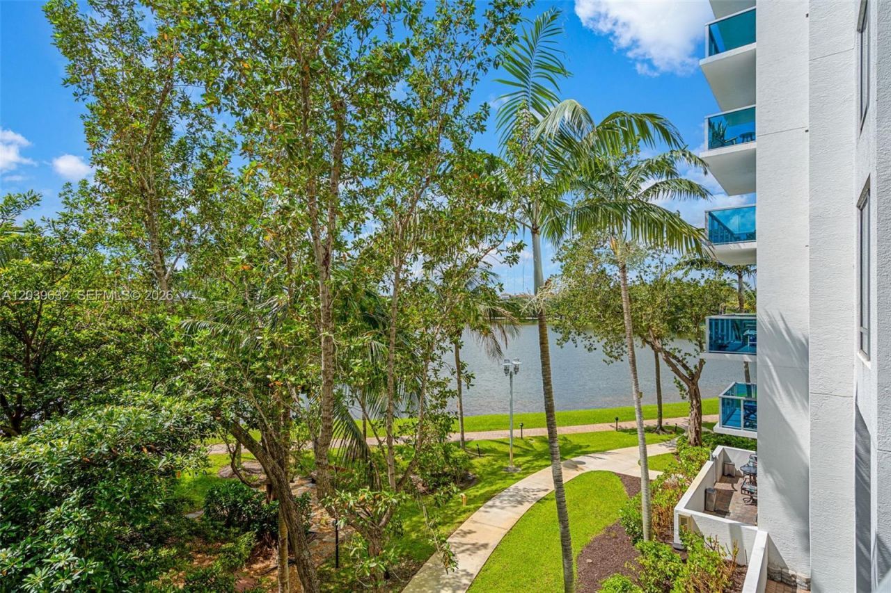 2641 N Flamingo Rd, Unit 304N, Sunrise, FL 33323 Photo